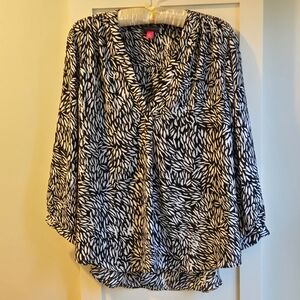 Vince Camuto Popover Vneck Blouse XL Animal Print